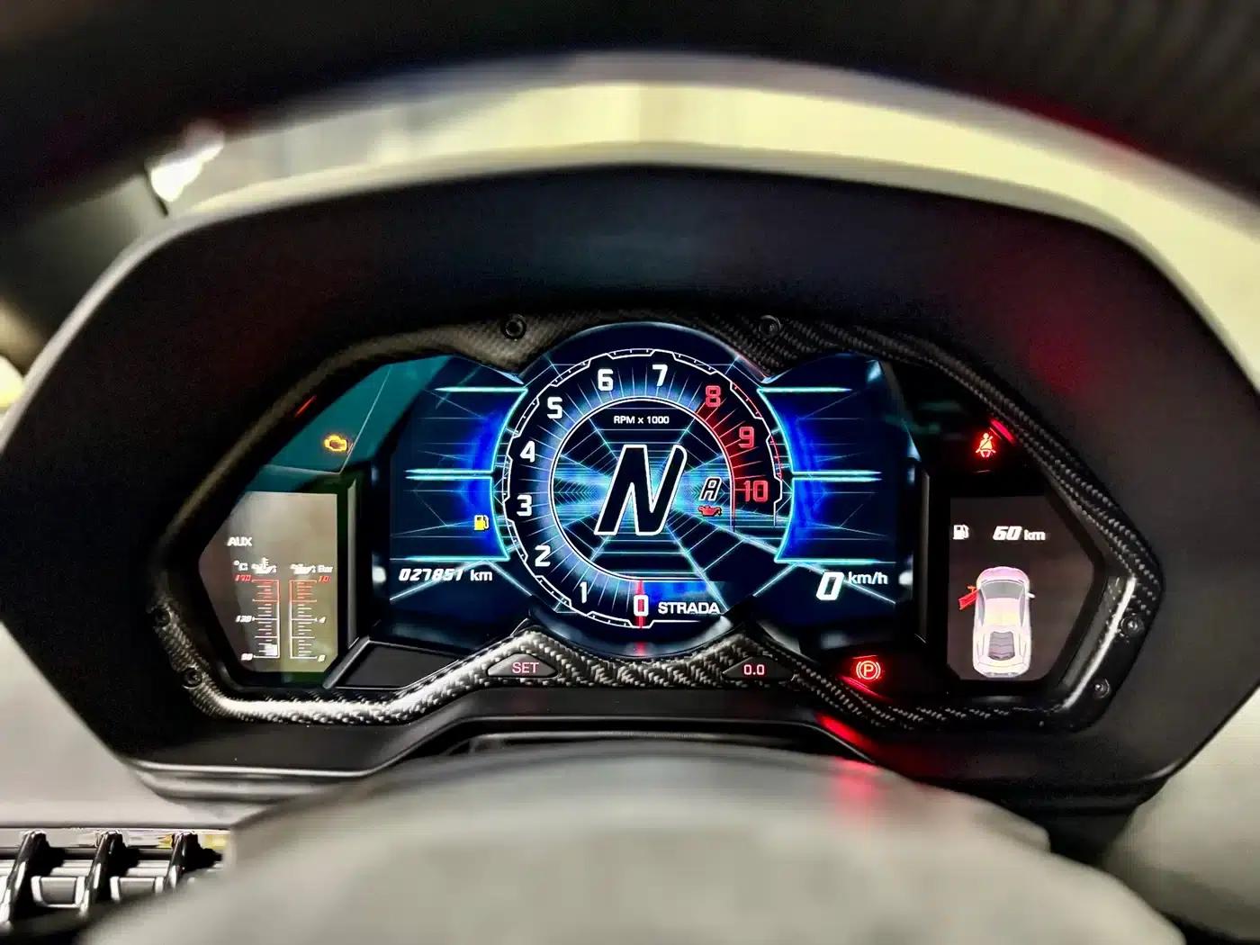 2011 Aventador LP 700-4 — миниатюра 19