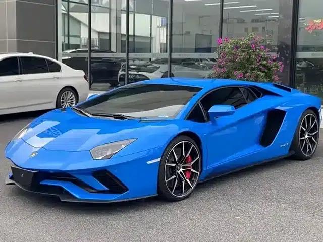 2017 Aventador S