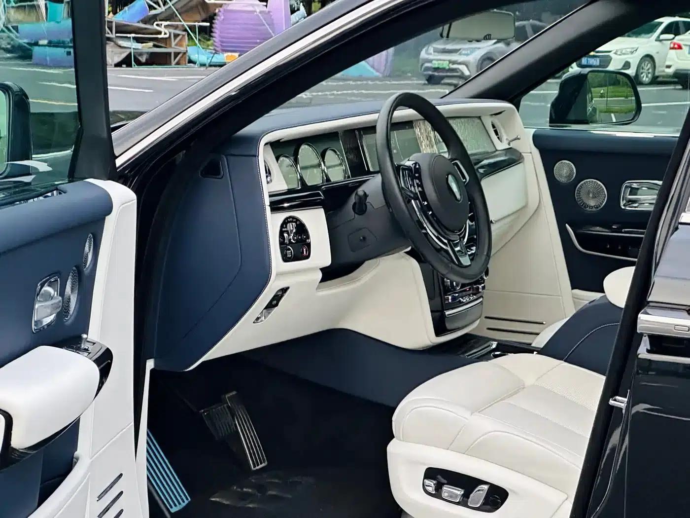 2018 Phantom 6.7T Standard Wheelbase — миниатюра 12