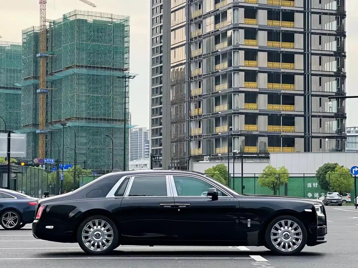 2018 Phantom 6.7T Standard Wheelbase — миниатюра 3