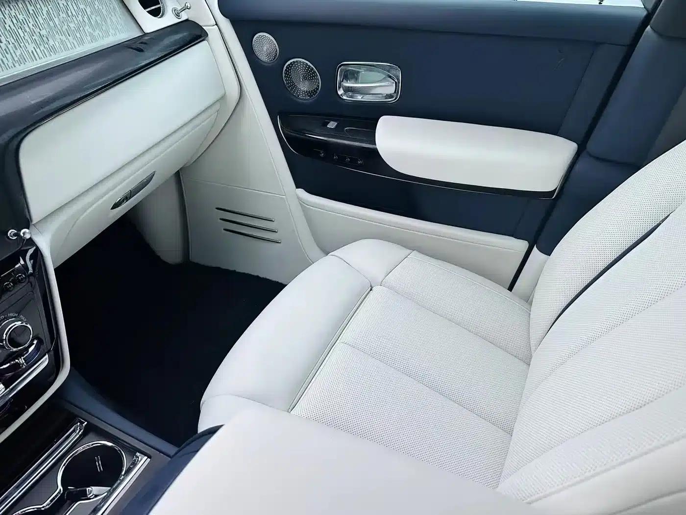 2018 Phantom 6.7T Standard Wheelbase — миниатюра 8