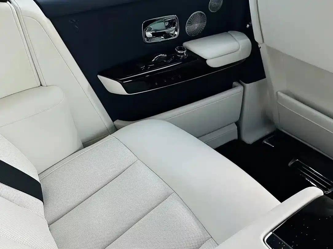2018 Phantom 6.7T Standard Wheelbase — миниатюра 9