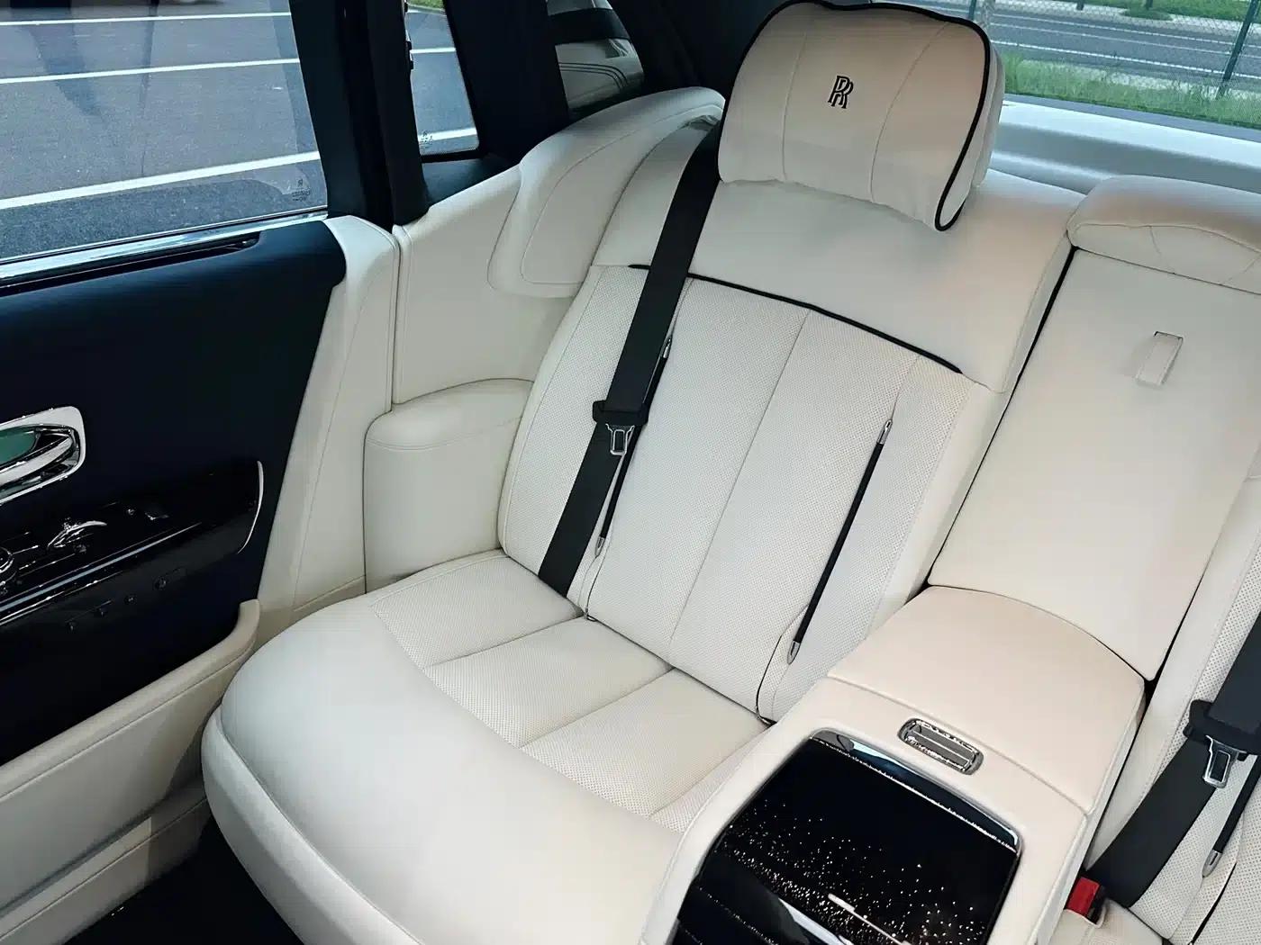 2018 Phantom 6.7T Standard Wheelbase — миниатюра 10