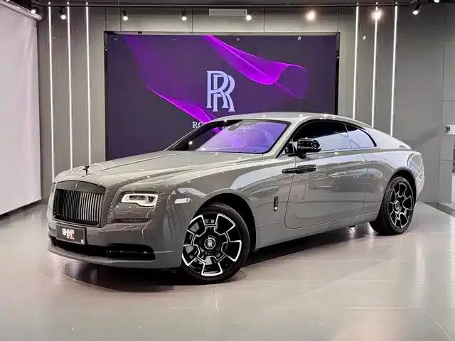 2018 Phantom 6.6T Black Badge
