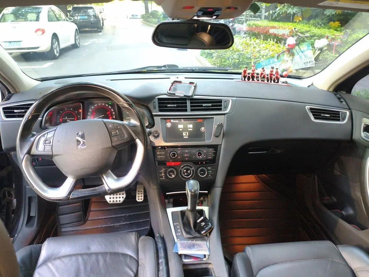 DS 5LS 2014 1.6T Luxury Edition THP200 — миниатюра 10