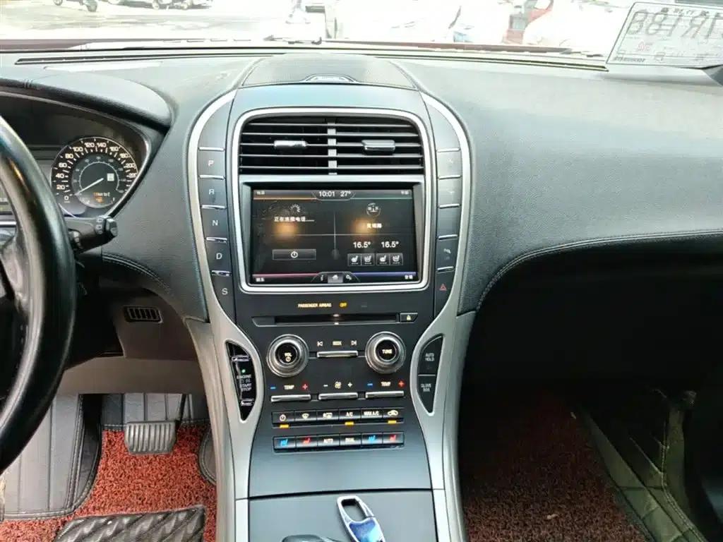Lincoln MKX 2015 2.0T AWD Premium Edition — миниатюра 13