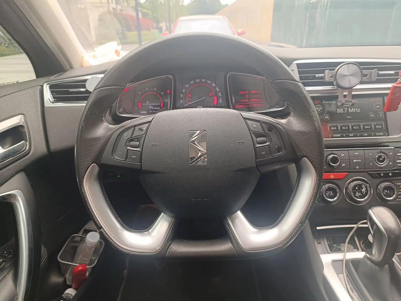 DS 6 2016 1.6T Luxury Edition THP160 — миниатюра 11