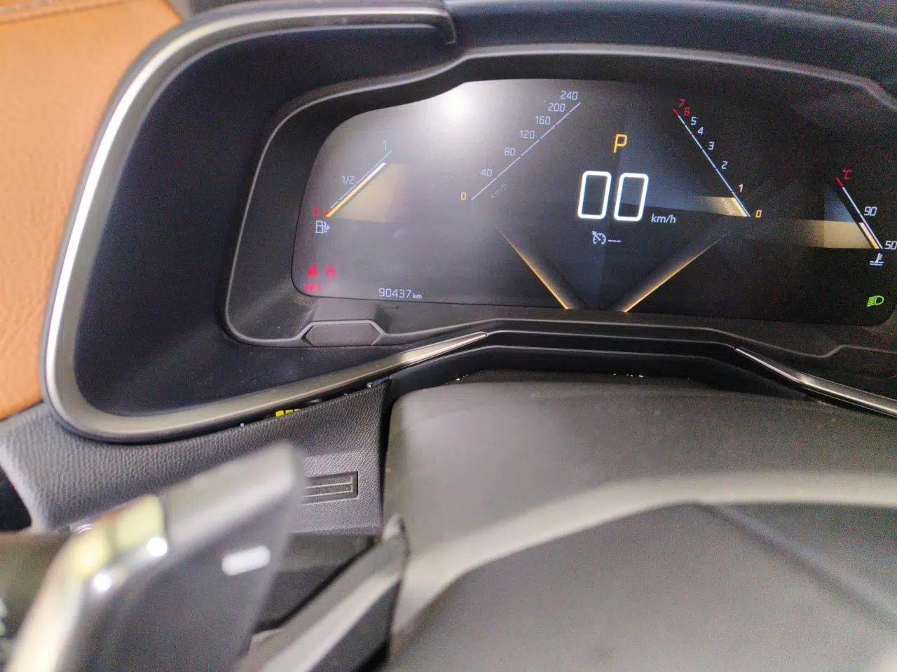 DS 7 2018 45THP Rivoli Prestige Edition — миниатюра 11