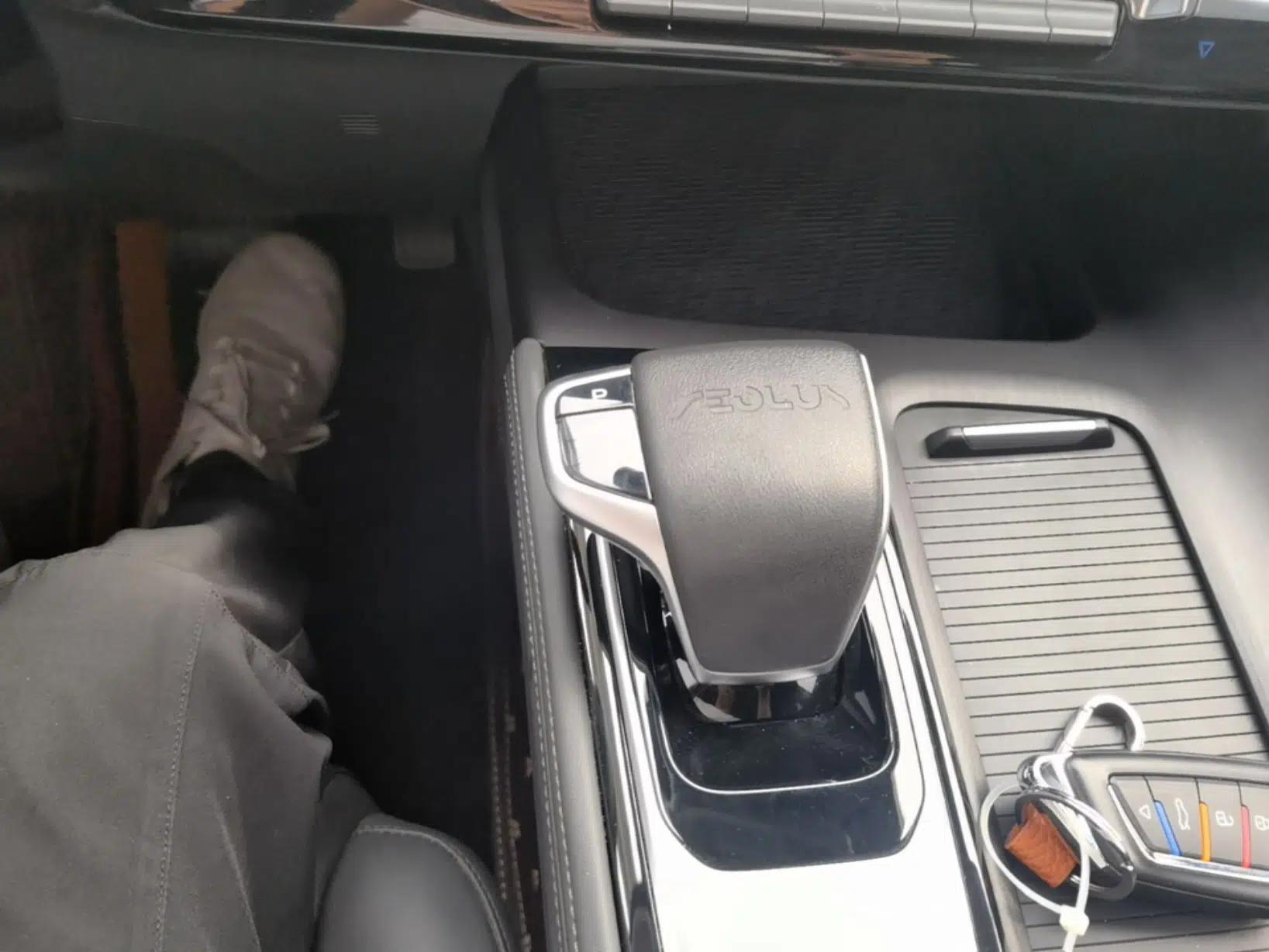 Dongfeng Aeolus Huge 2024 Mach Power 1.5T Premium Model — миниатюра 17