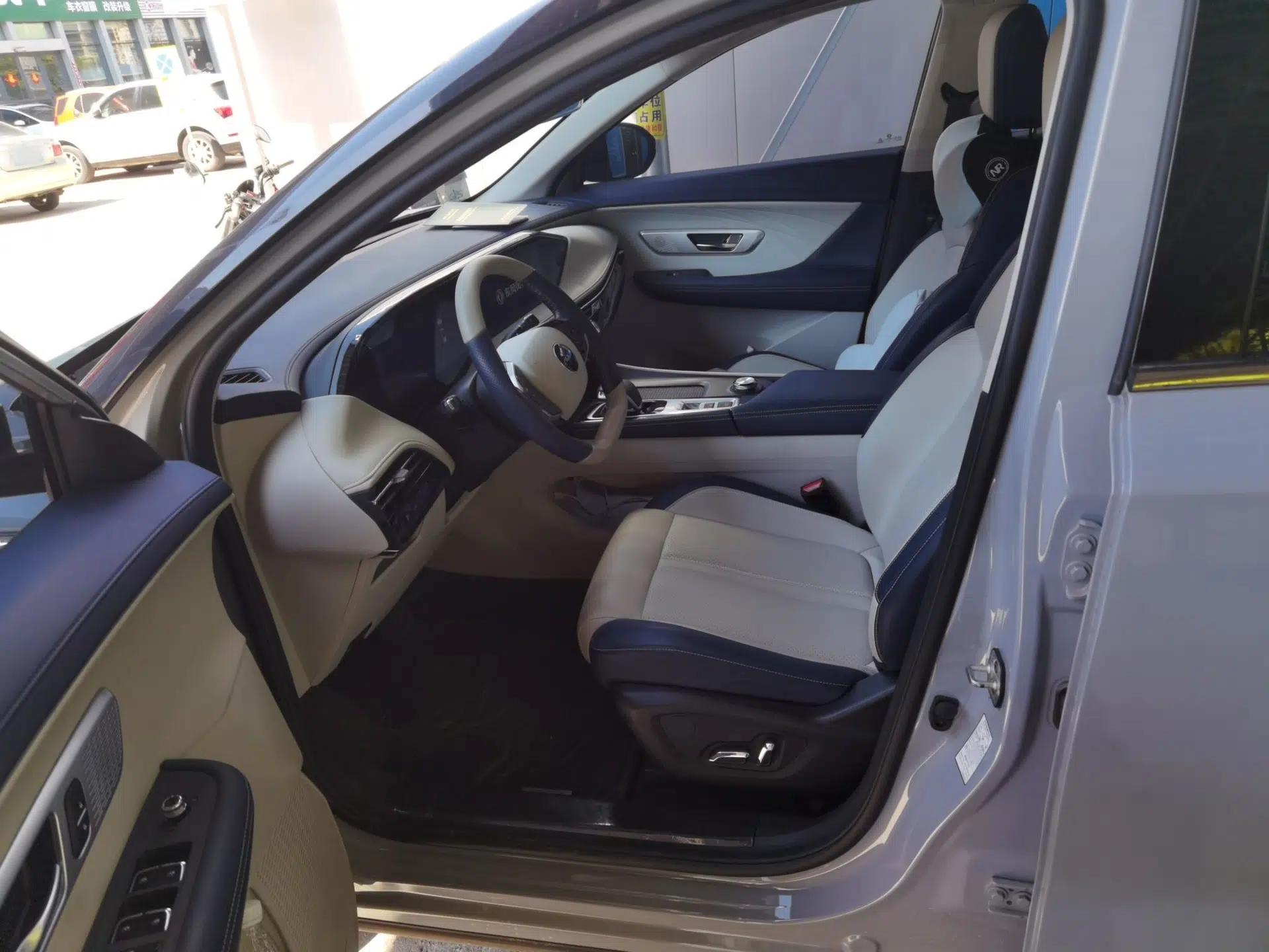 Dongfeng Aeolus Huge 2022 Mach Dual-Motor 1.5T MHD Dare-to-Dream Edition — миниатюра 17