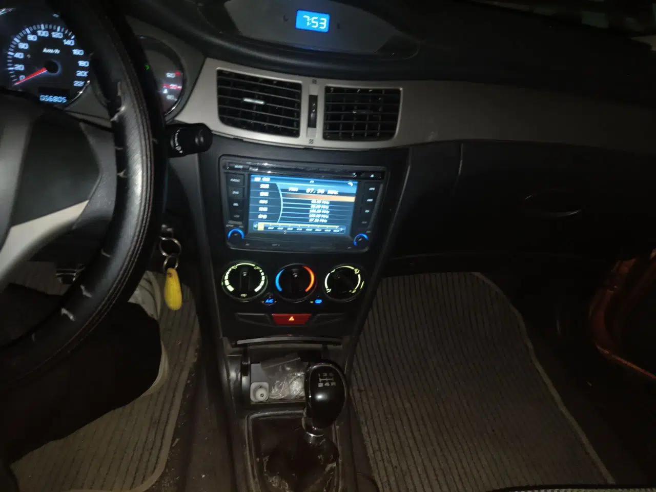Dongfeng Aeolus H30 2014 CROSS 1.5L Manual Smart Drive Gratitude Edition — миниатюра 14