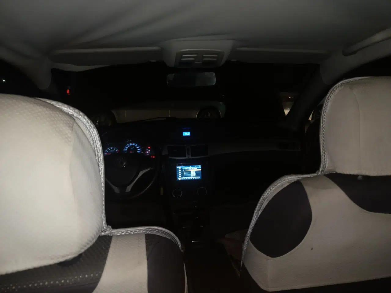Dongfeng Aeolus H30 2014 CROSS 1.5L Manual Smart Drive Gratitude Edition — миниатюра 19