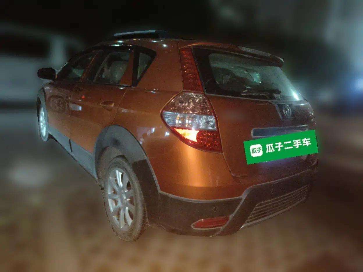 Dongfeng Aeolus H30 2014 CROSS 1.5L Manual Smart Drive Gratitude Edition — миниатюра 4