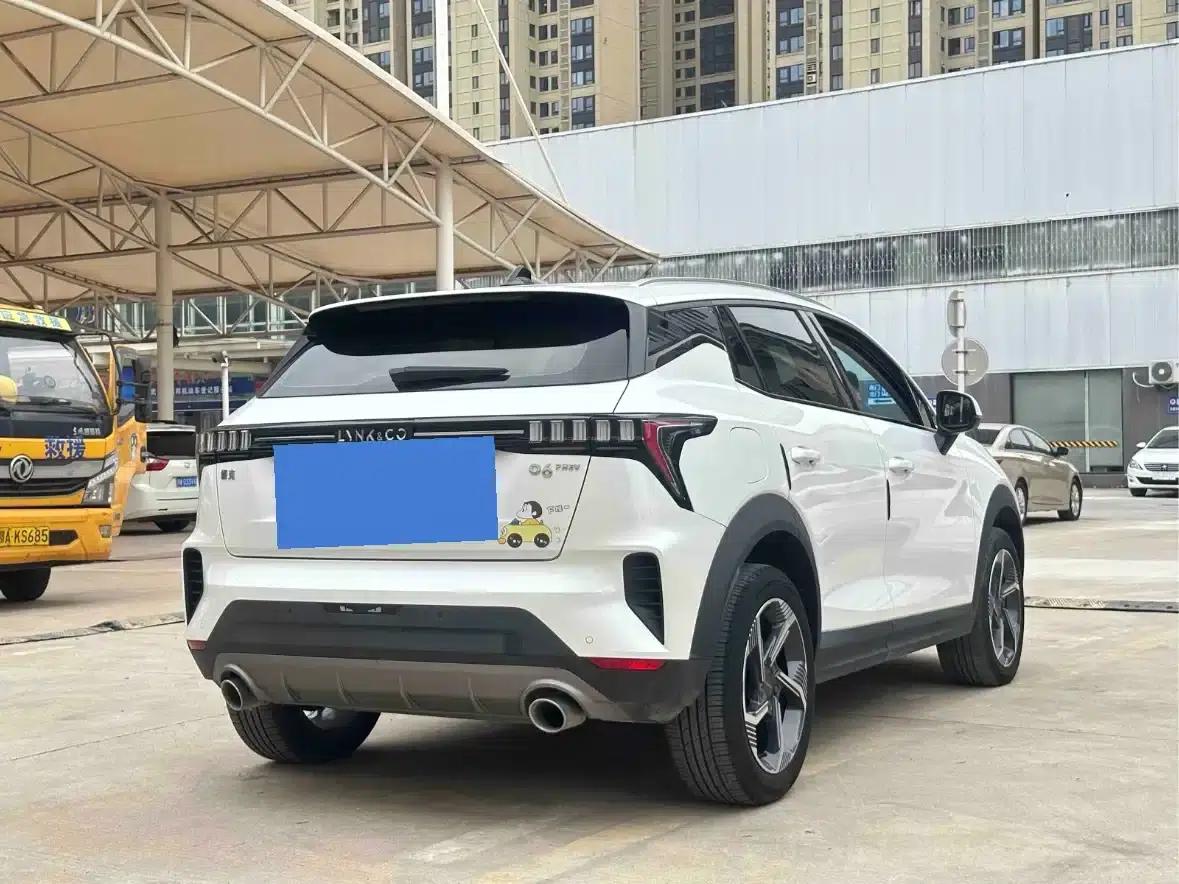 Lynk & Co 06 EM-P 2022 PHEV 84KM Range Pro — миниатюра 7