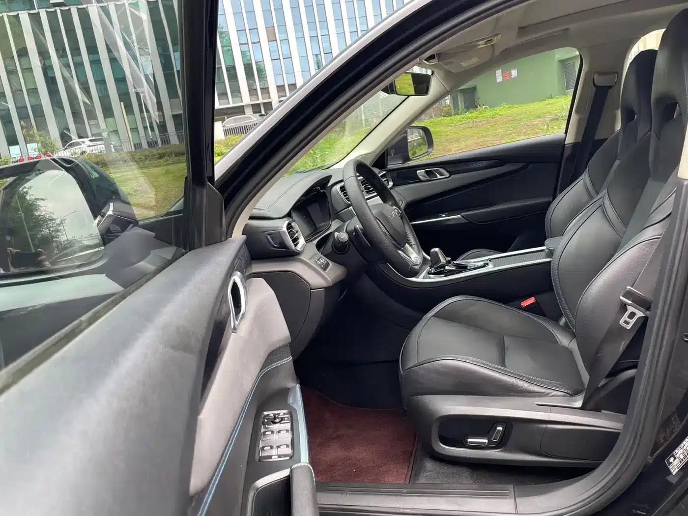 Lynk & Co 01 EM-P 2018 1.5T PHEV (National V Emission Standard) — миниатюра 6