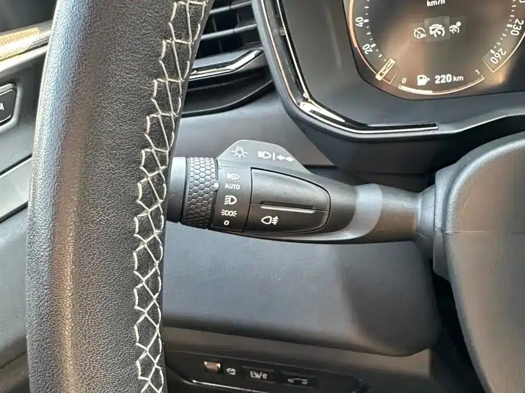 Lynk & Co 01 EM-P 2021 1.5TD PHEV Halo — миниатюра 23