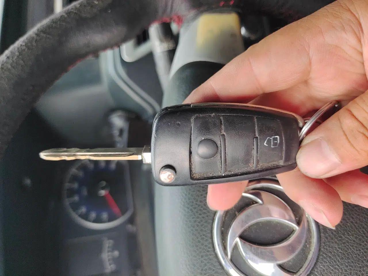 Dongfeng Shuaike 2016 1.5L Manual Comfort Model — миниатюра 9