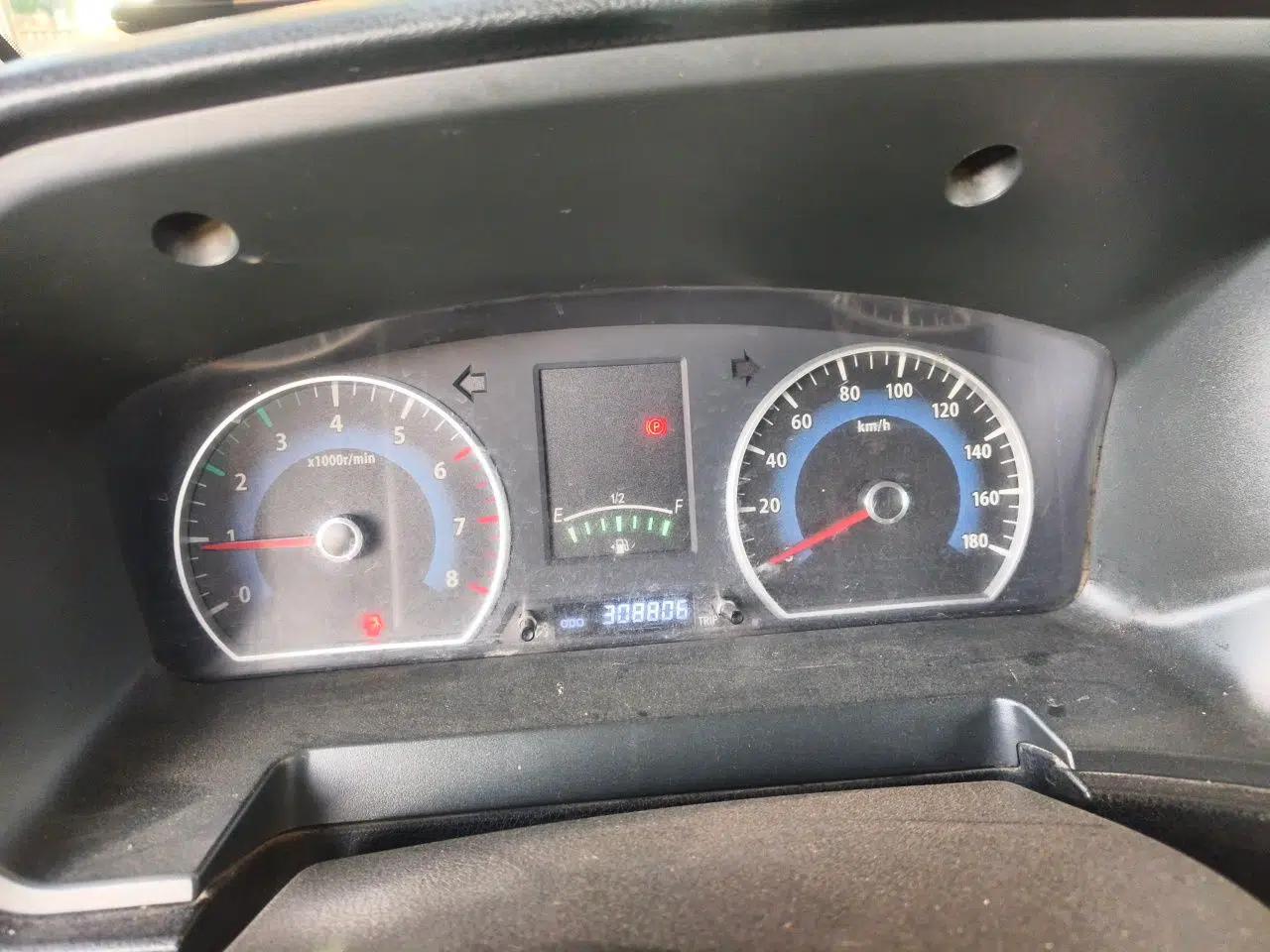 Dongfeng Shuaike 2016 1.5L Manual Comfort Model — миниатюра 12