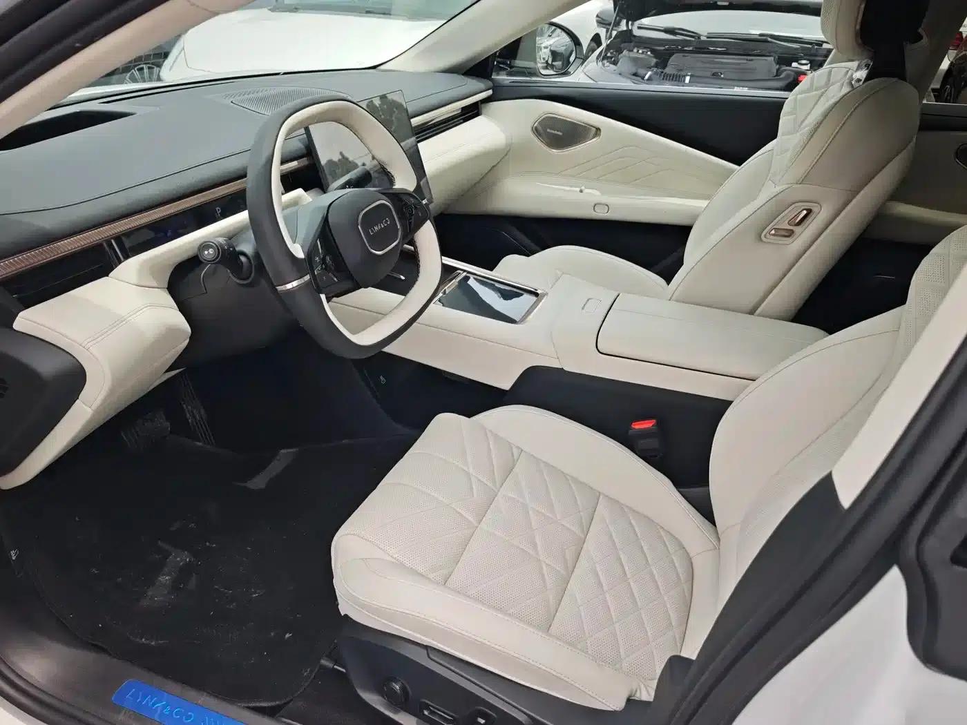Lynk & Co 10 2025 240 AWD Ultra Sport Edition H7 — миниатюра 4