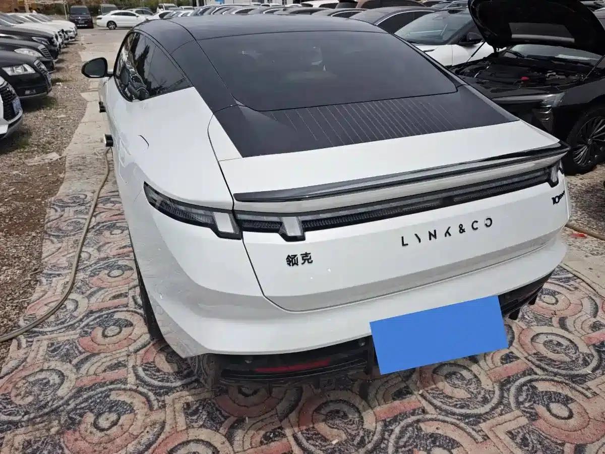 Lynk & Co 10 2025 240 AWD Ultra Sport Edition H7 — миниатюра 8