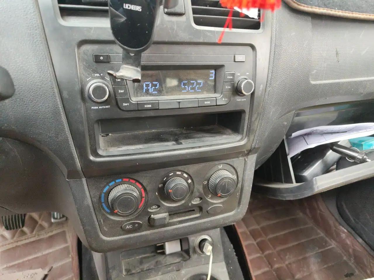 Dongfeng Fengon 330 2018 1.5L Manual Practical II DK15 — миниатюра 14