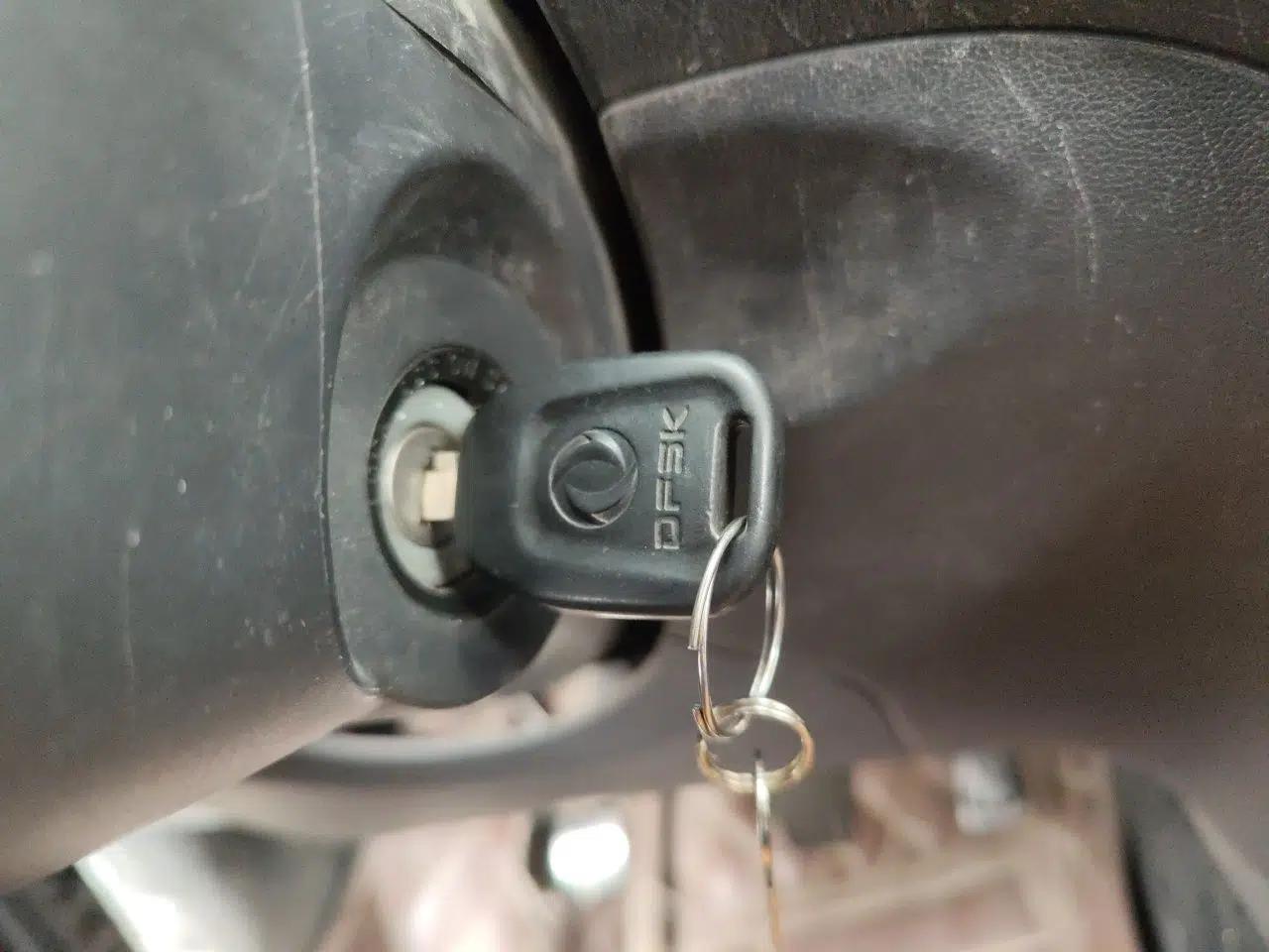 Dongfeng Fengon 330 2018 1.5L Manual Practical II DK15 — миниатюра 9