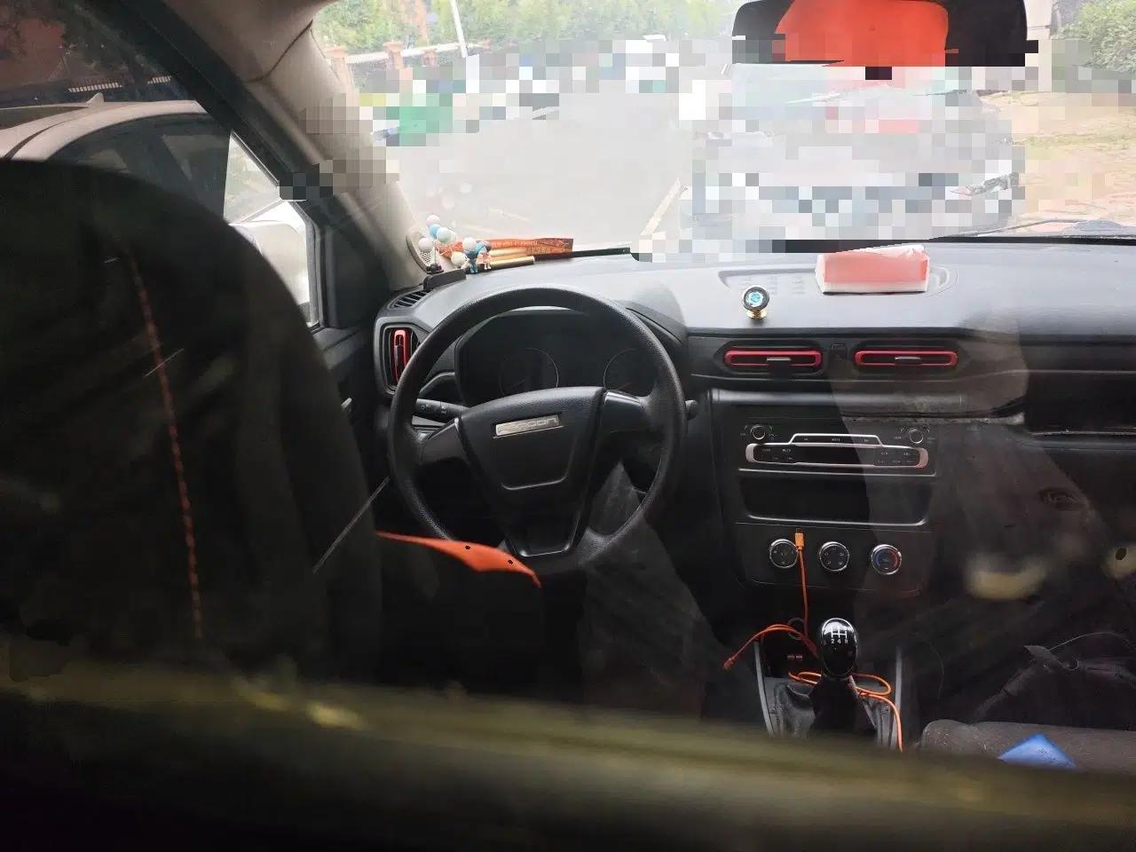 Dongfeng Fengon 380 2022 1.5L Standard Van 2 Seats — миниатюра 11