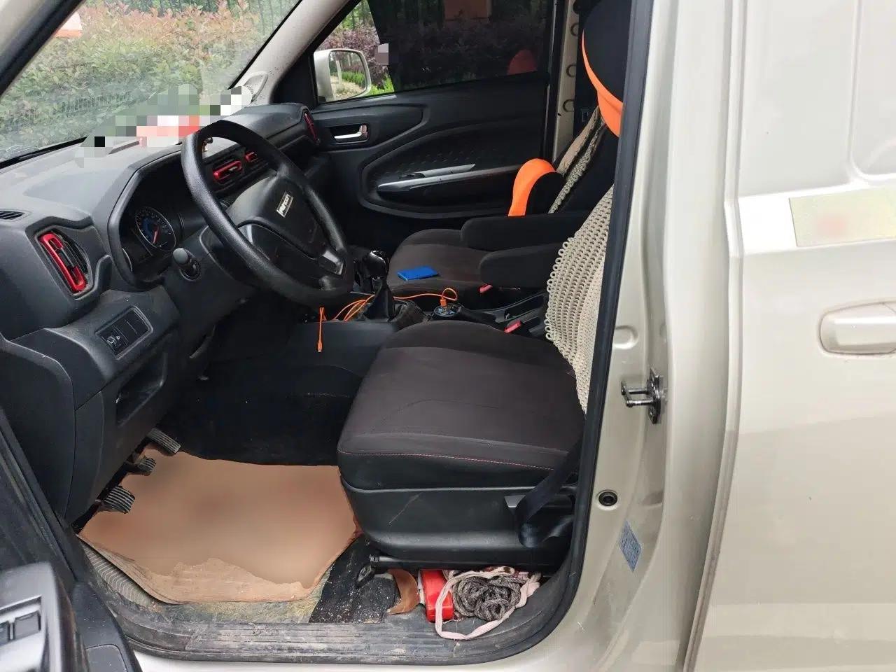 Dongfeng Fengon 380 2022 1.5L Standard Van 2 Seats — миниатюра 16