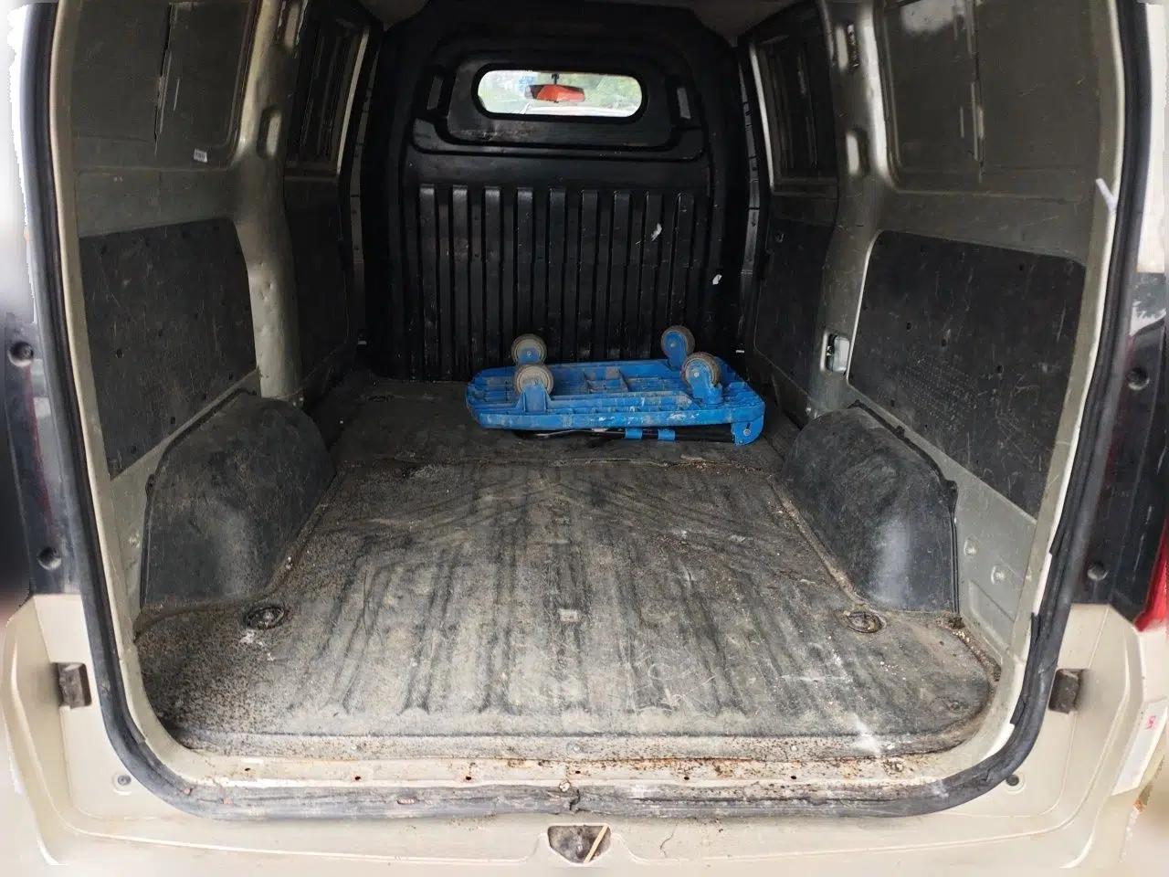 Dongfeng Fengon 380 2022 1.5L Standard Van 2 Seats — миниатюра 20