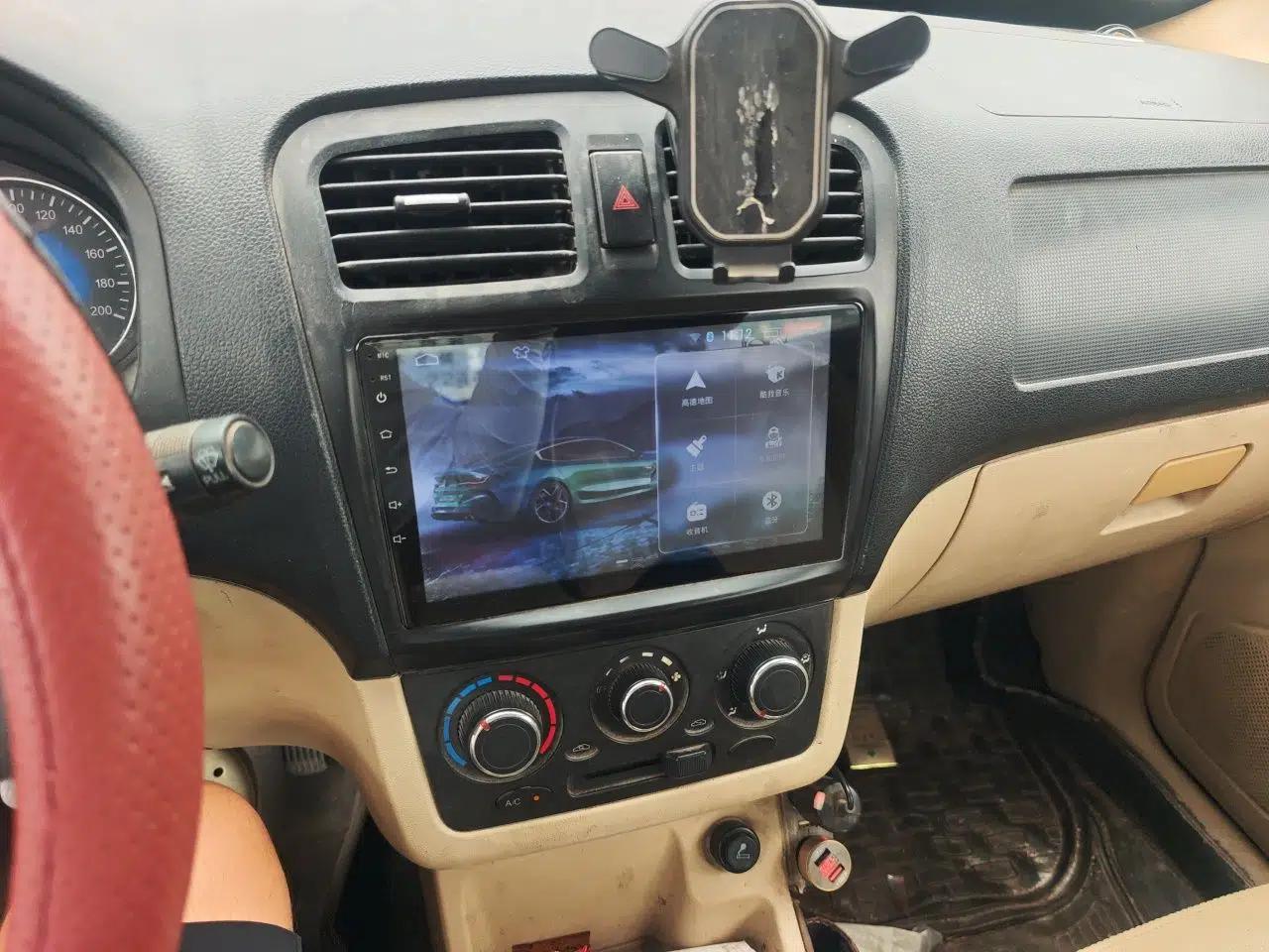 Dongfeng Fengon 360 2015 1.5L Manual Comfort II 7-Seater — миниатюра 14