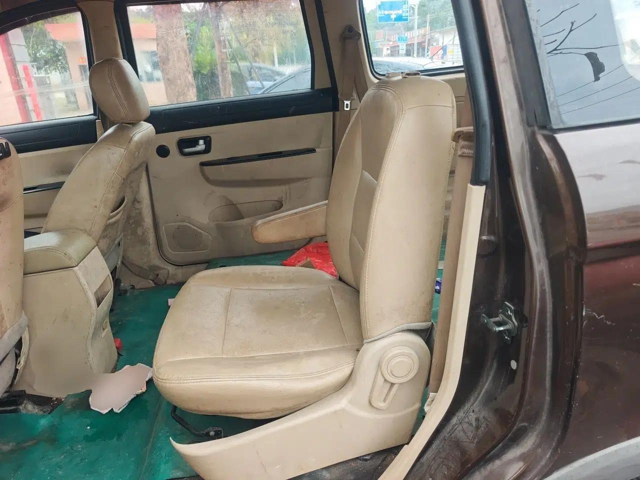 Dongfeng Fengon 360 2015 1.5L Manual Comfort II 7-Seater — миниатюра 18