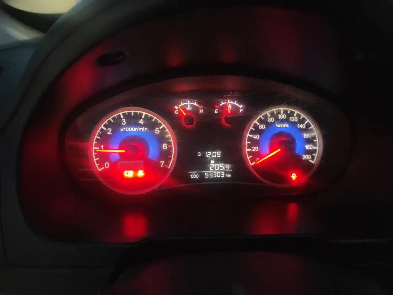 Dongfeng Fengon 350 2014 1.5L Manual Base Version — миниатюра 12