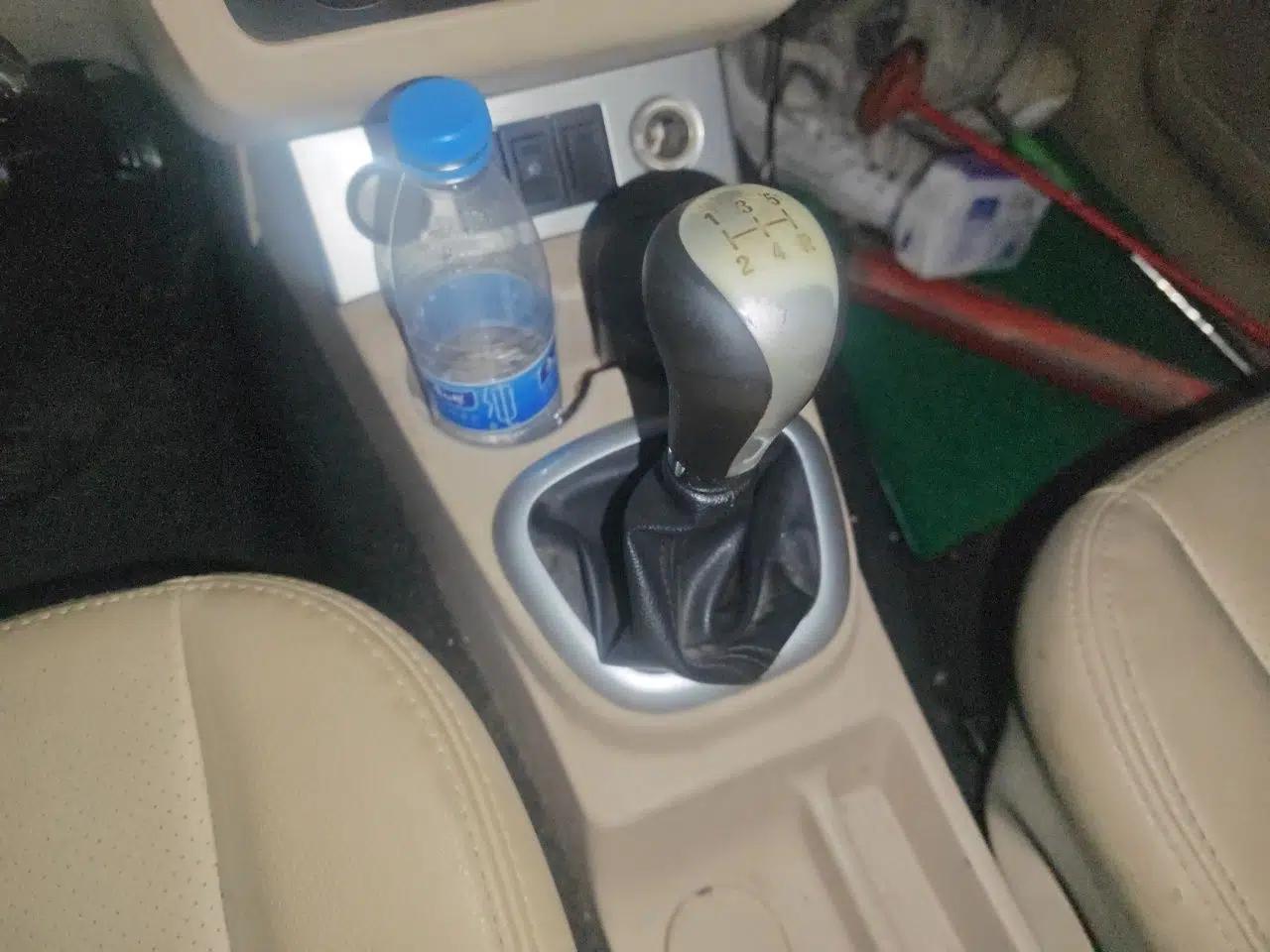 Dongfeng Fengon 350 2014 1.5L Manual Base Version — миниатюра 15