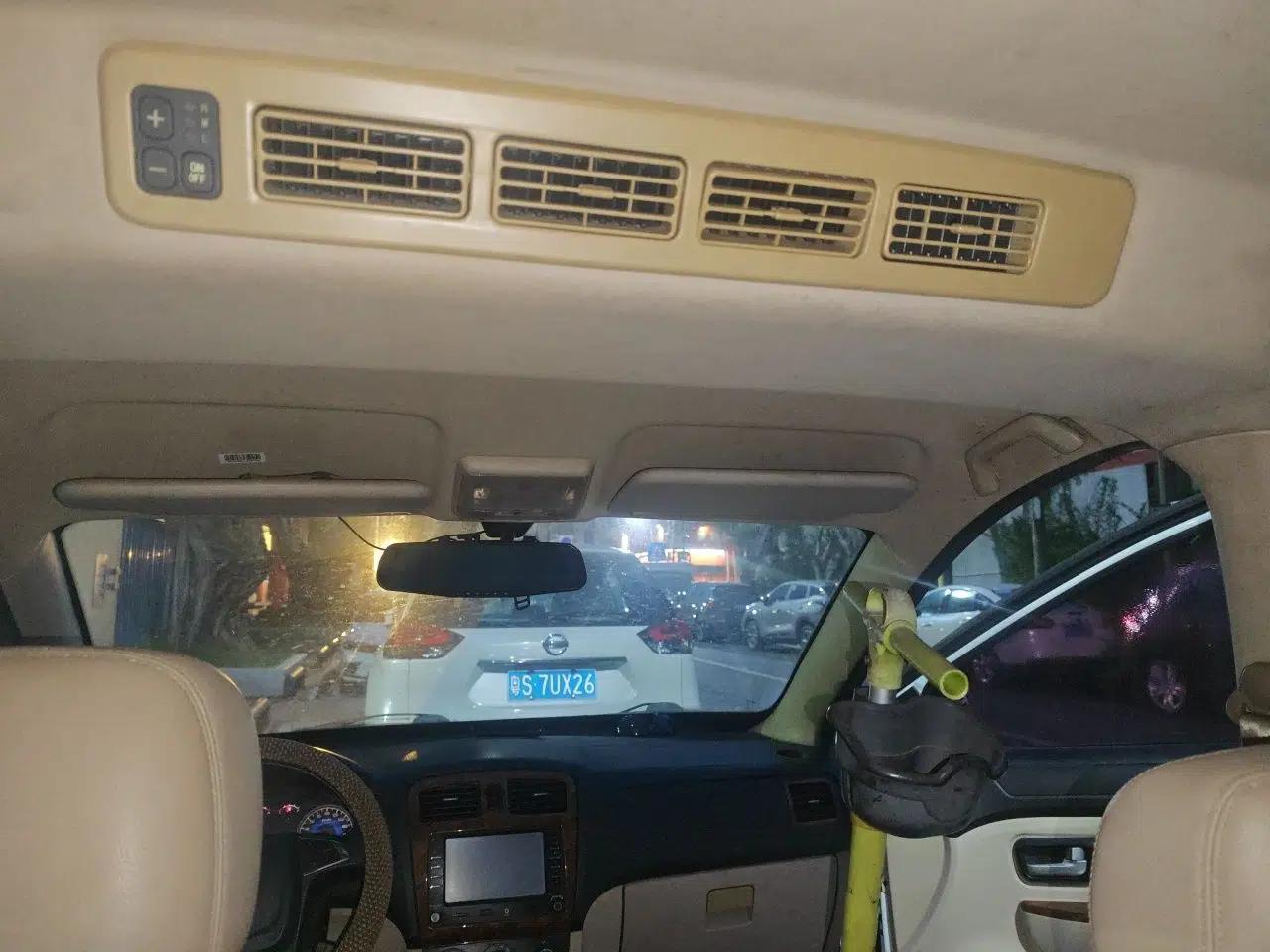 Dongfeng Fengon 350 2014 1.5L Manual Base Version — миниатюра 19
