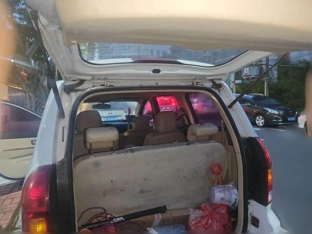 Dongfeng Fengon 350 2014 1.5L Manual Base Version — миниатюра 20