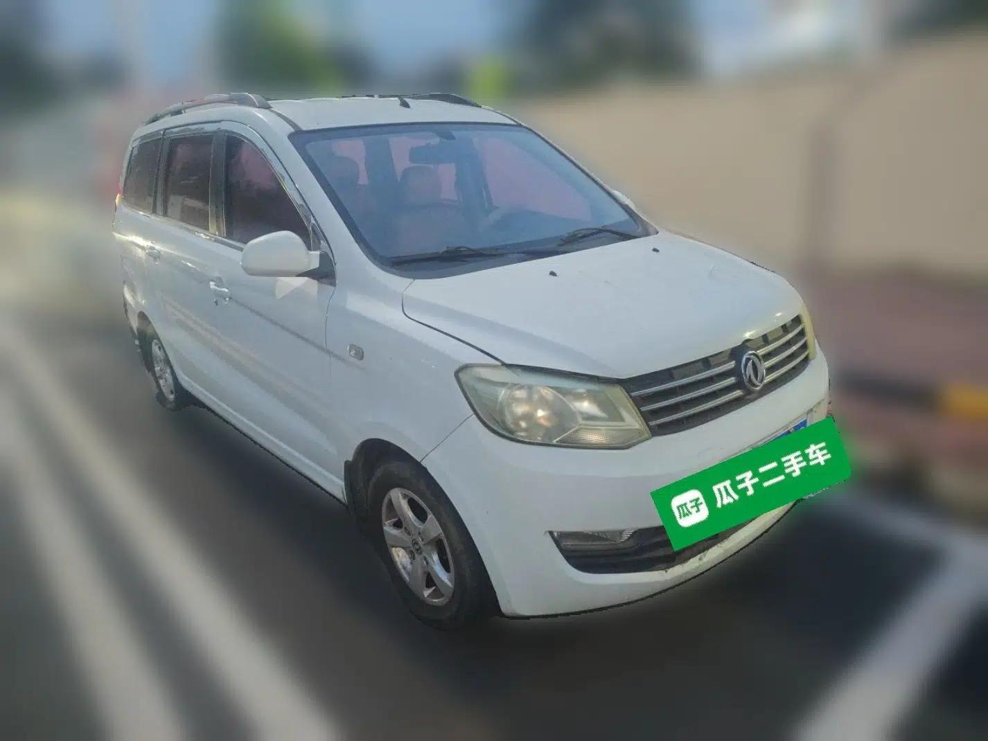 Dongfeng Fengon 350 2014 1.5L Manual Base Version — миниатюра 3