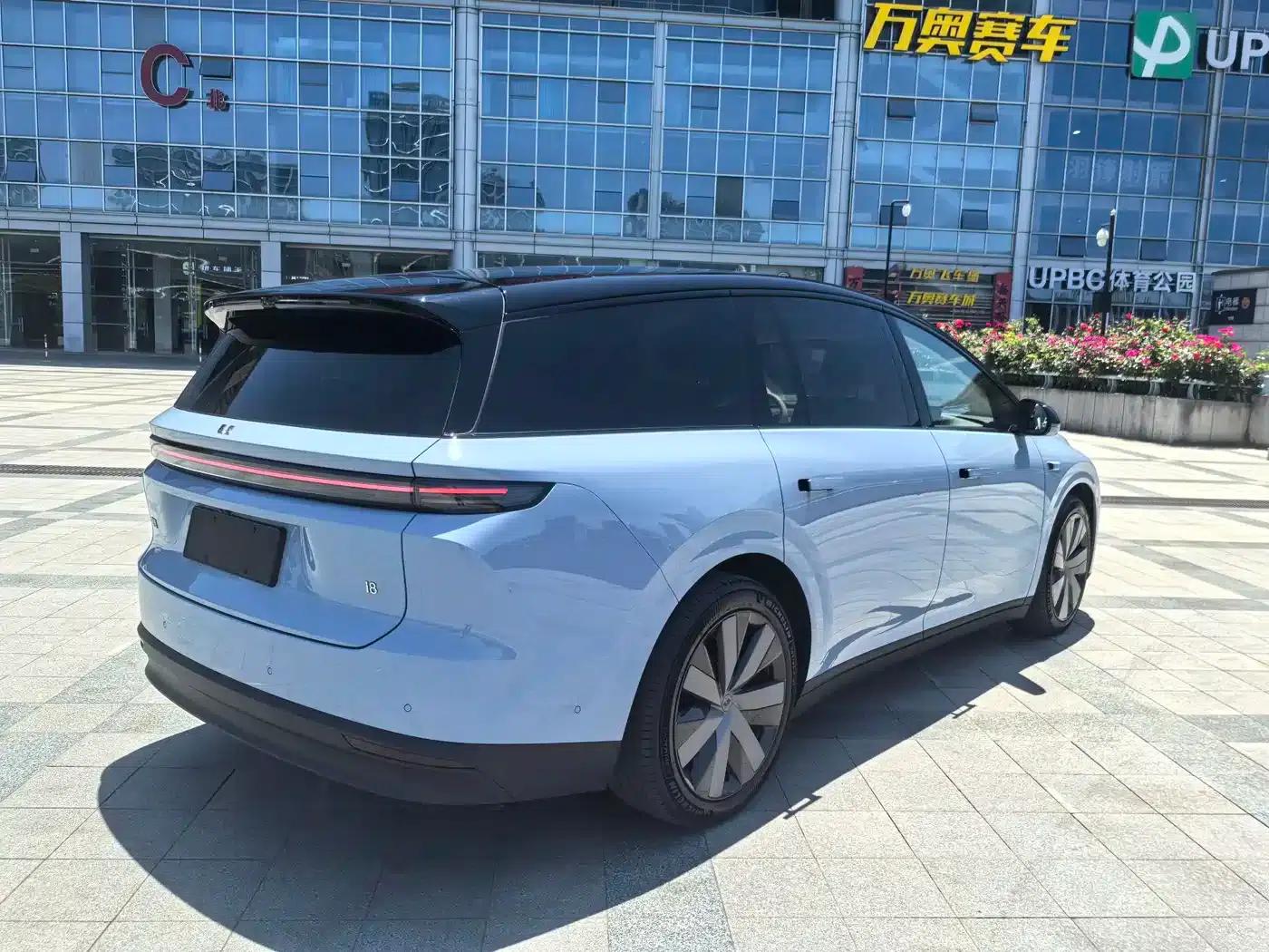 Li Auto i8 2025 Standard Edition — миниатюра 2