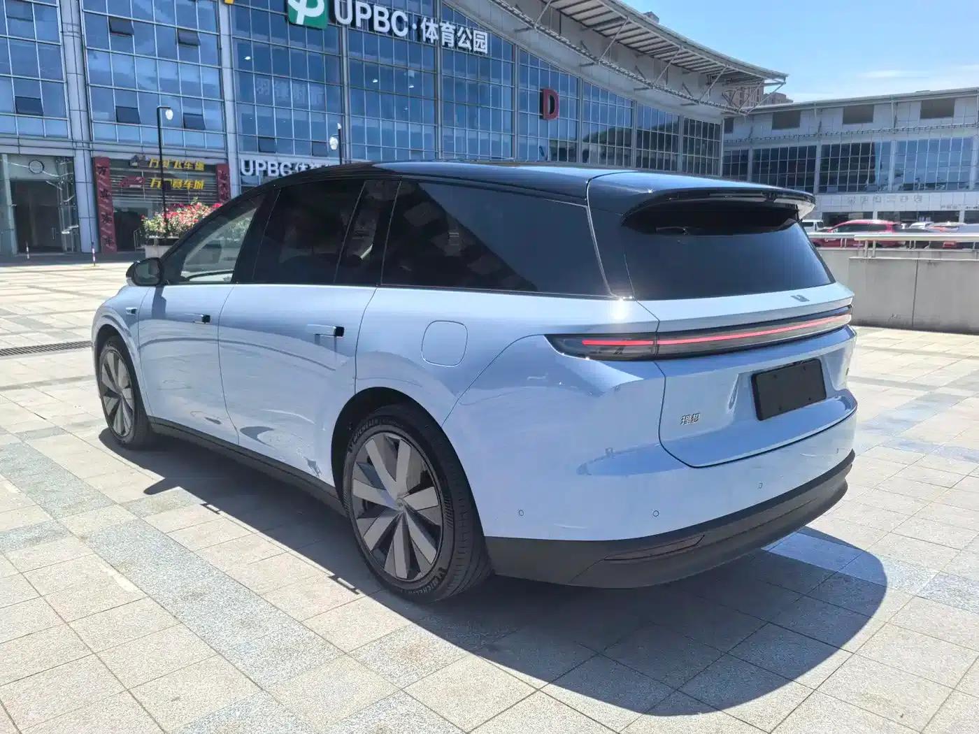 Li Auto i8 2025 Standard Edition — миниатюра 11