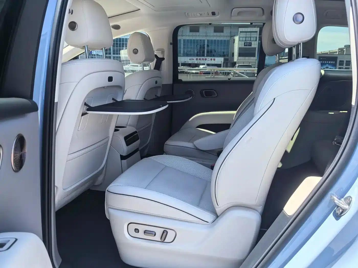 Li Auto i8 2025 Standard Edition — миниатюра 13