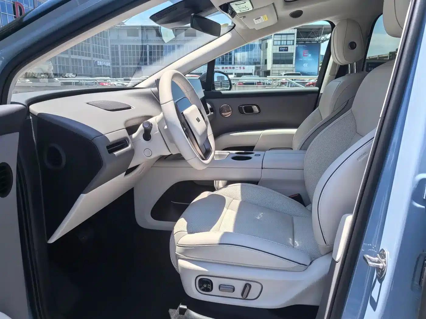 Li Auto i8 2025 Standard Edition — миниатюра 14