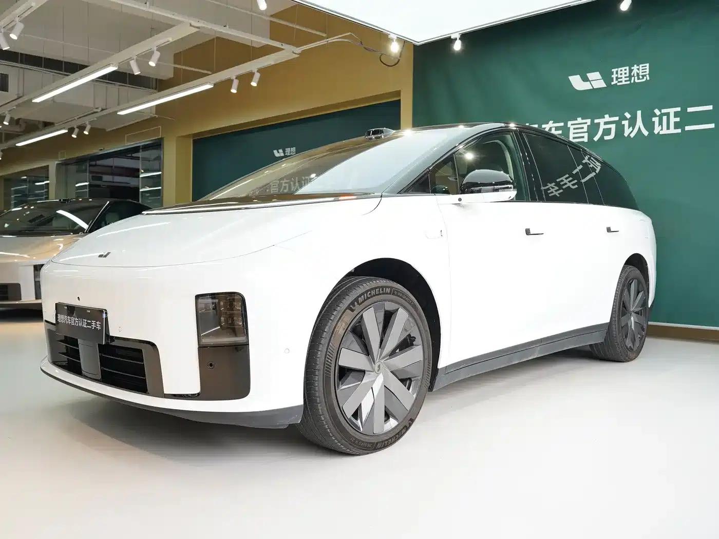 Li Auto i8 2025 Standard Edition — миниатюра 4