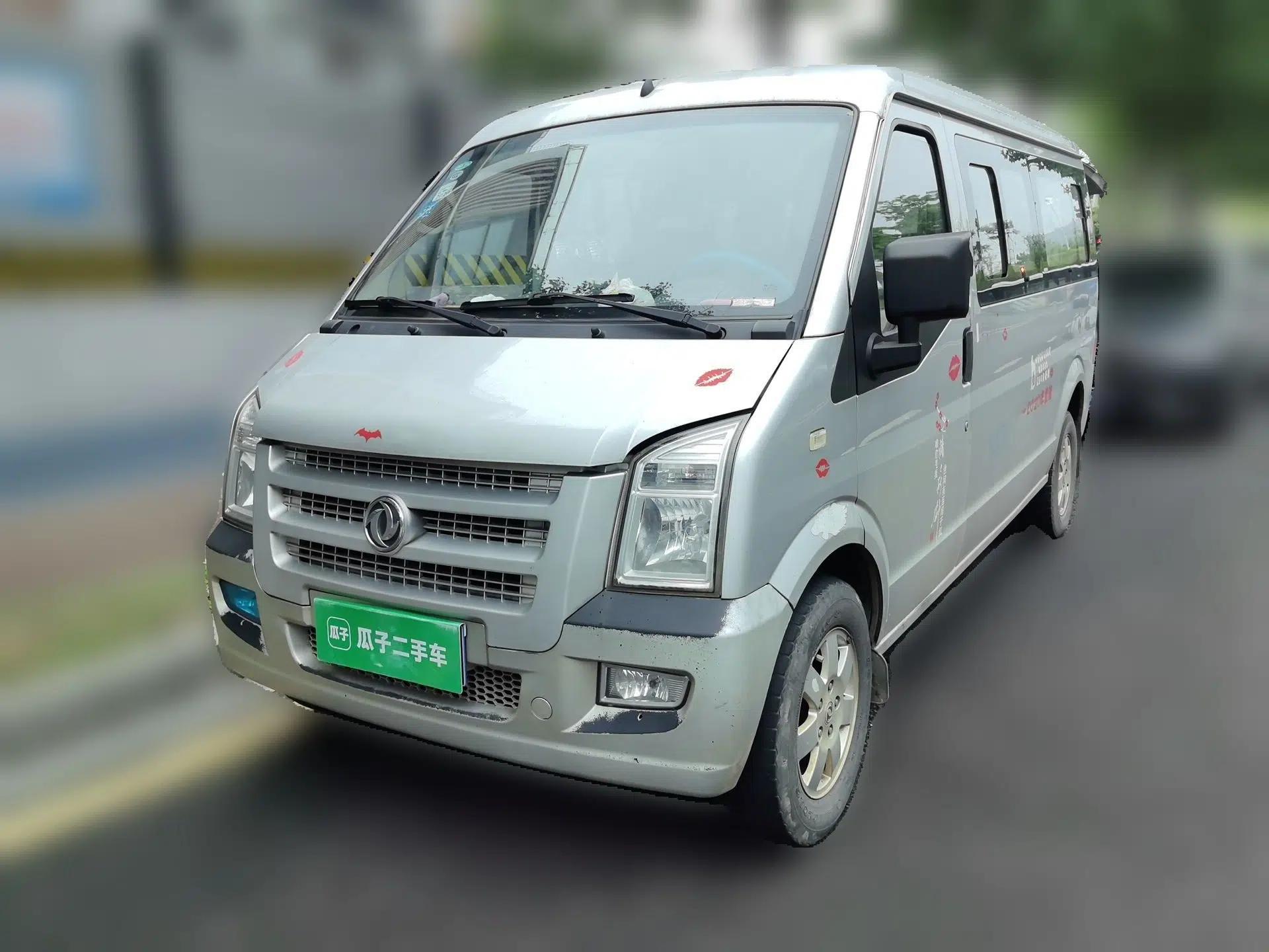 Dongfeng Xiaokang C37 2018 1.5L Premium II DK15 — миниатюра 1