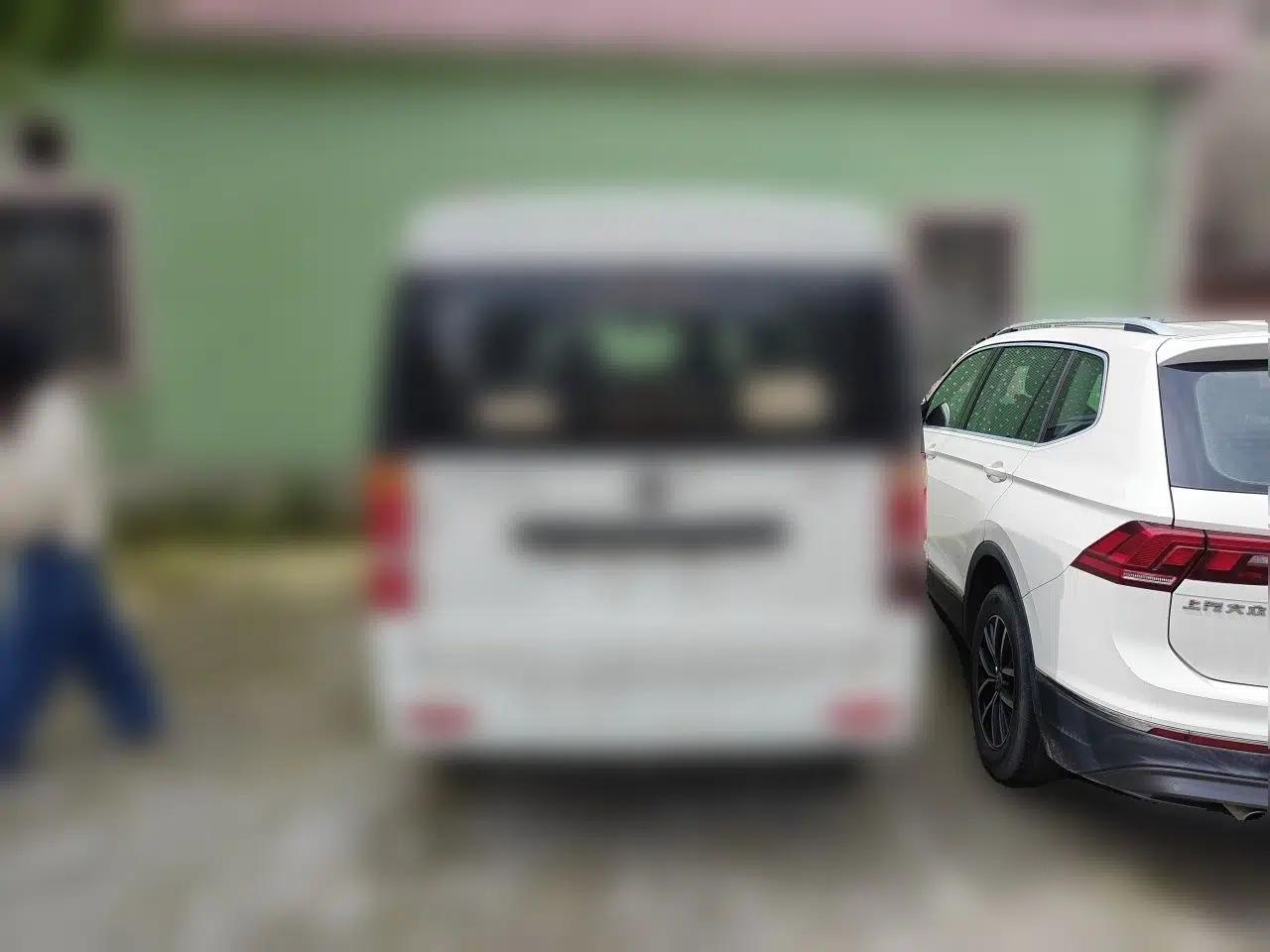 Dongfeng Xiaokang C37 2015 1.5L Standard II DK15-06 — миниатюра 5