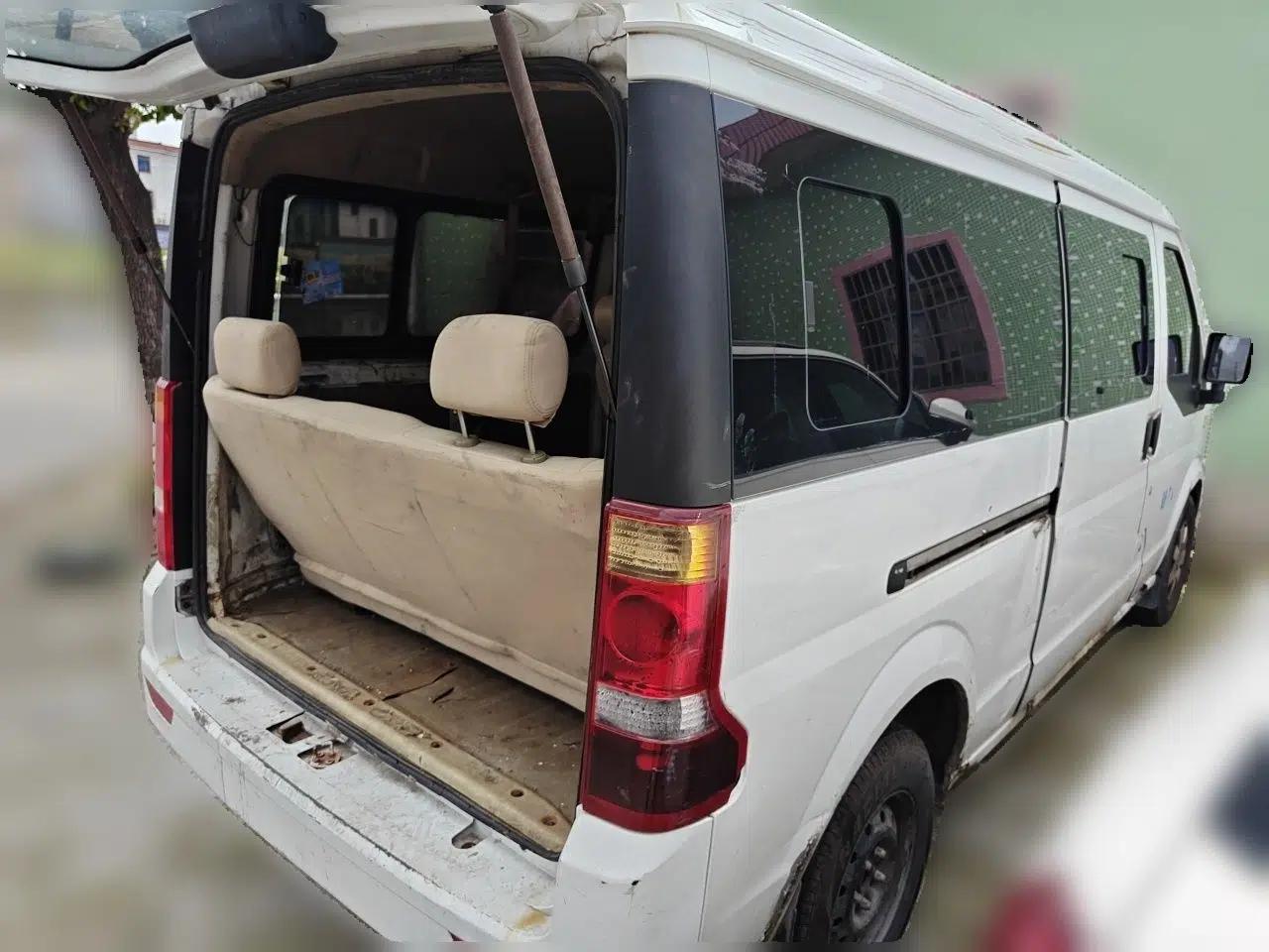 Dongfeng Xiaokang C37 2015 1.5L Standard II DK15-06 — миниатюра 6