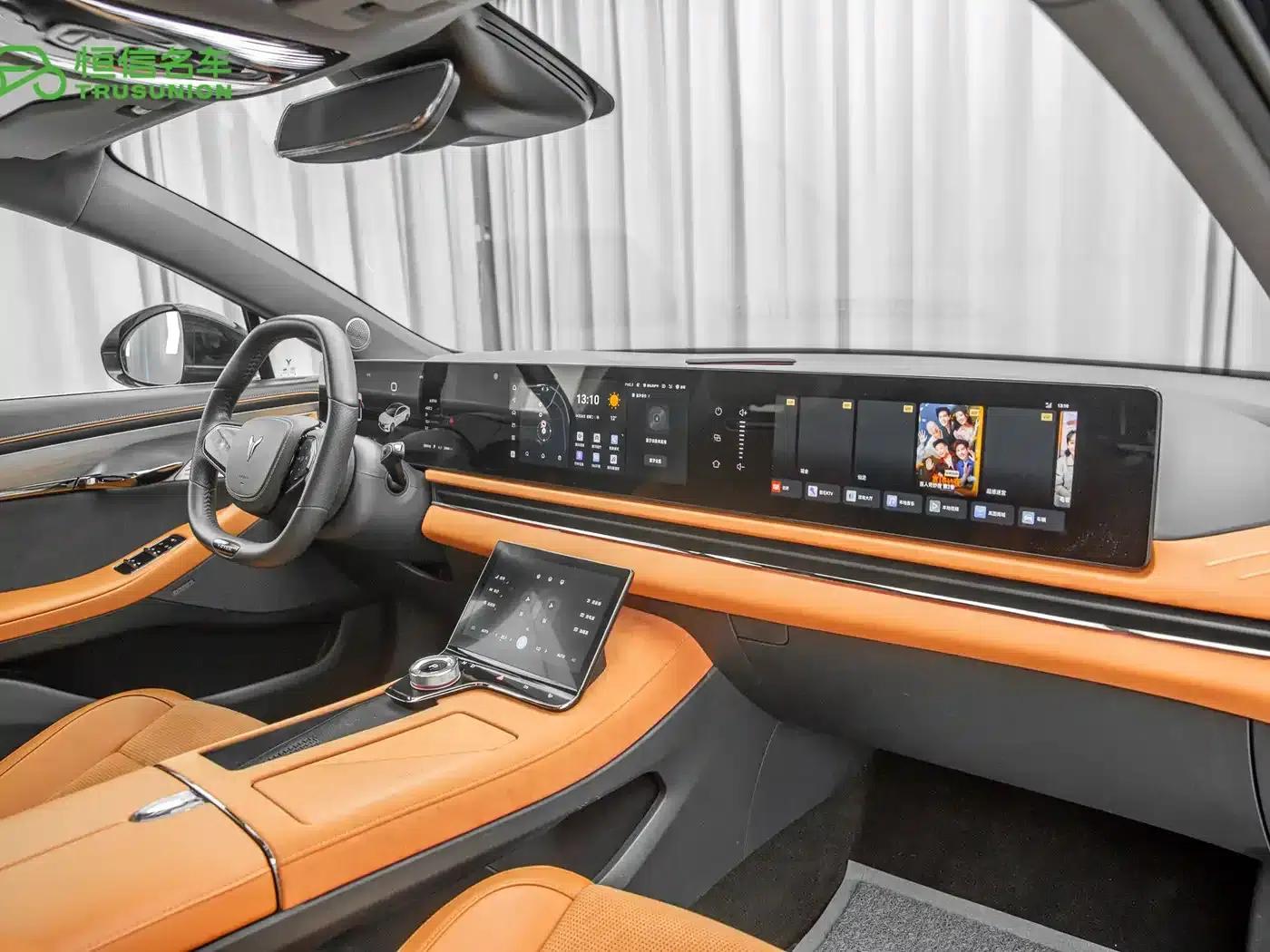Voyah Chasing the Light 2024 PHEV AWD Long Range Flagship Edition — миниатюра 12