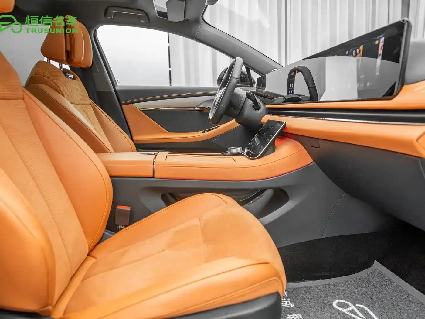 Voyah Chasing the Light 2024 PHEV AWD Long Range Flagship Edition — миниатюра 13