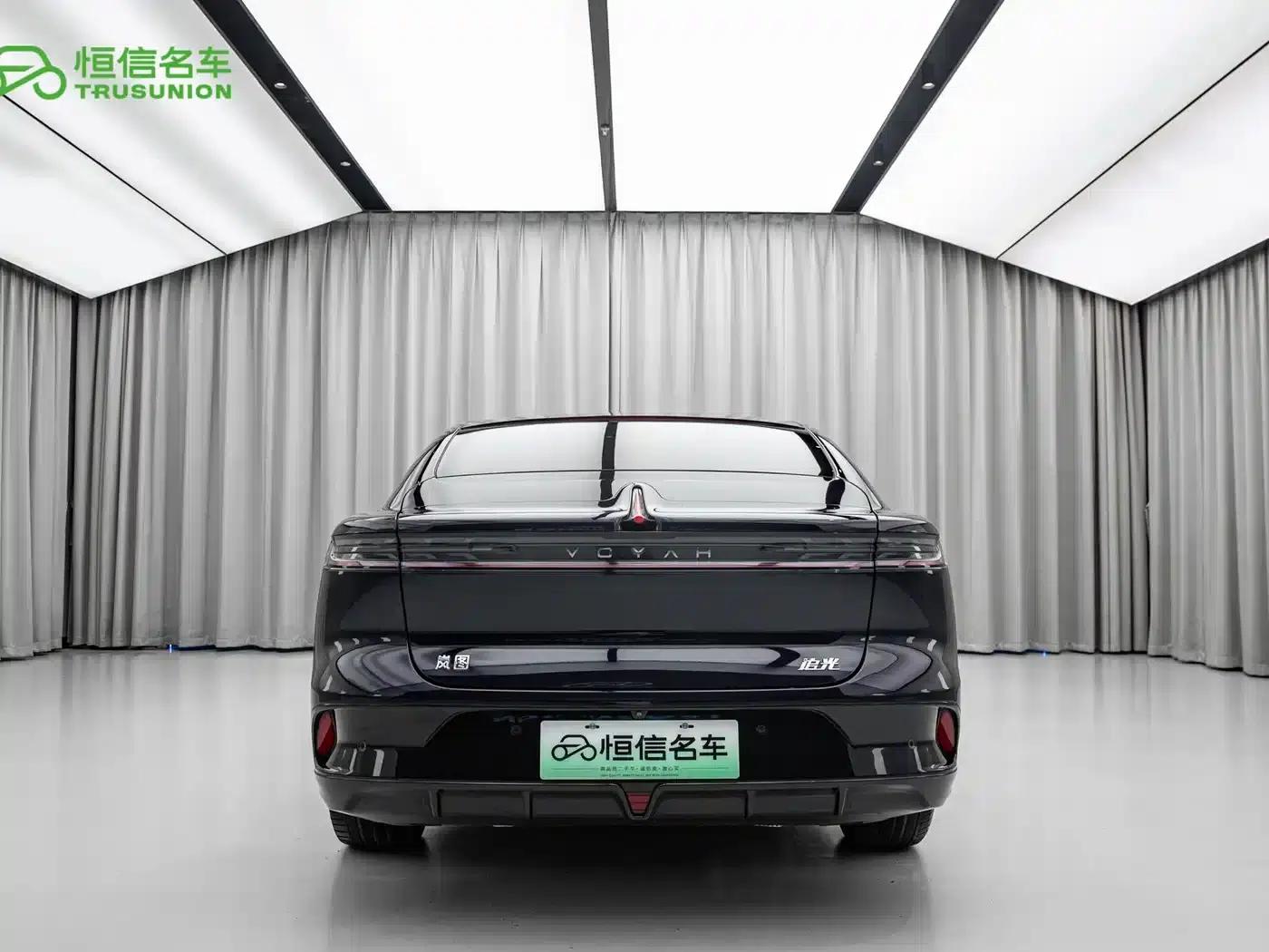Voyah Chasing the Light 2024 PHEV AWD Long Range Flagship Edition — миниатюра 5