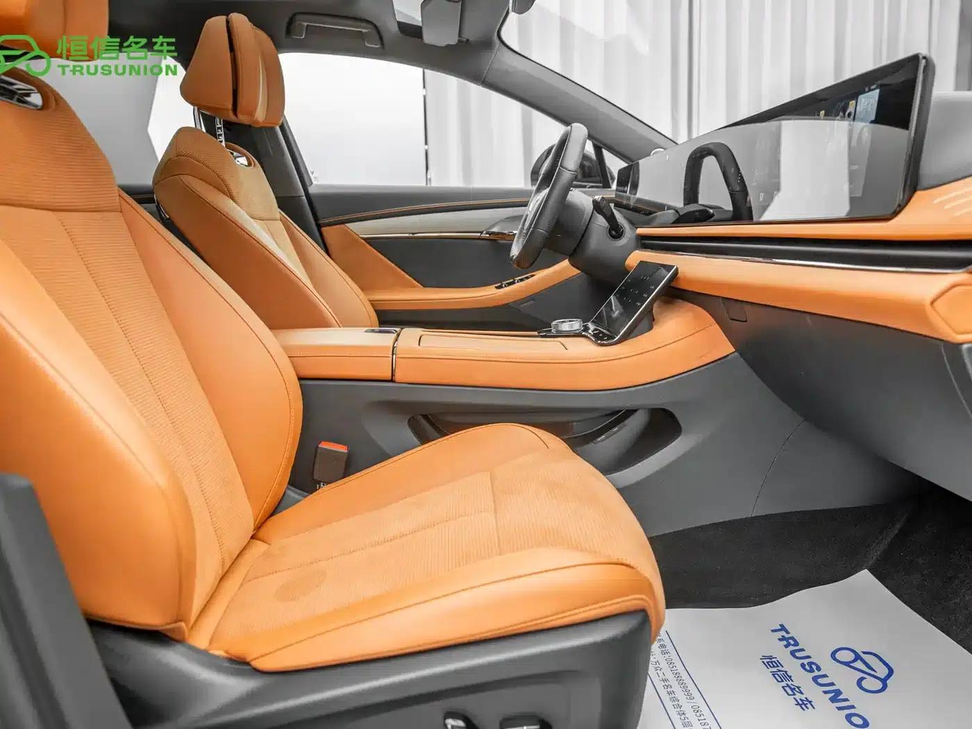 Voyah Chasing the Light 2024 PHEV AWD Long Range Flagship Edition — миниатюра 11