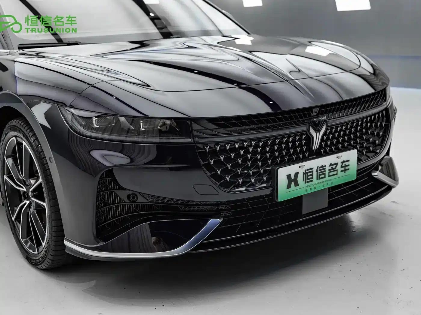 Voyah Chasing the Light 2024 PHEV AWD Long Range Flagship Edition — миниатюра 10