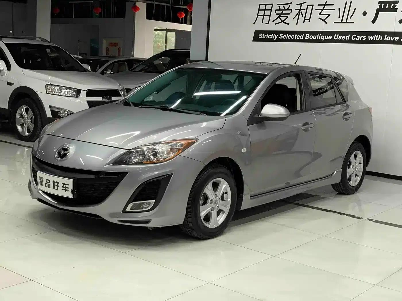 Mazda3 Axela 2013 Hatchback 1.6L Automatic Elite — миниатюра 1
